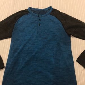 Lululemon men’s Henley t-shirt